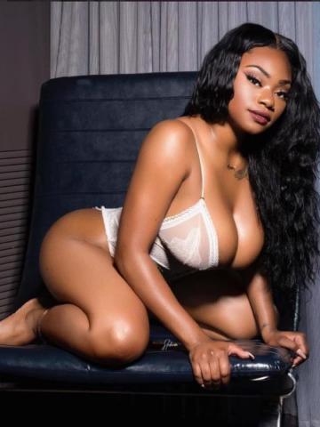 Диана Демократично Реал фото 2